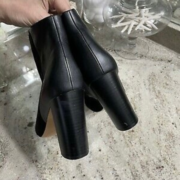 Sam Edelman black suede ankle Boots - Picture 9 of 11